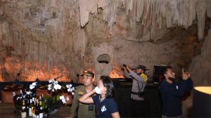 the cave restoran