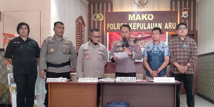 Kapolres Kepulauan Aru AKBP Dwi Bactiar Rivai, S.I.K., M.H, di Mapolres.