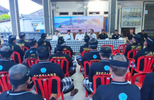 Para pecalang Desa Adat Pedungan gelar pertemuan untuk dukung suksesnya KTT G-20, Minggu malam