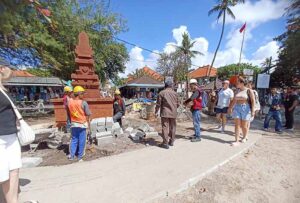 Suasana pengerjaan penataan kawasan Pantai Sanur beberapa waktu.