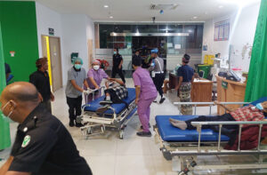 Korban ledakan kompor ngaben massal di rumah sakit.