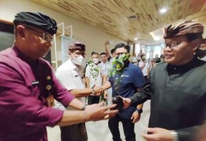 Penyerahan 3.010 bibit jempiring pada Rabu (28/9) di Gedung DNA, Lumintang, Denpasar.