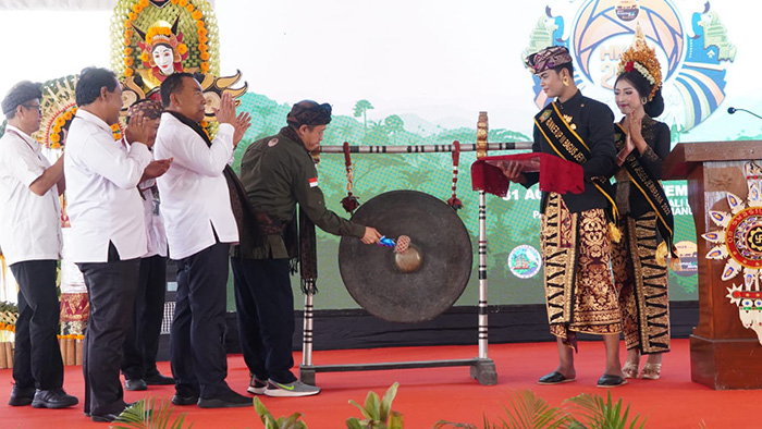 Hari Konservasi Alam Nasional Diperingati di Pantai Karangsewu Gilimanuk