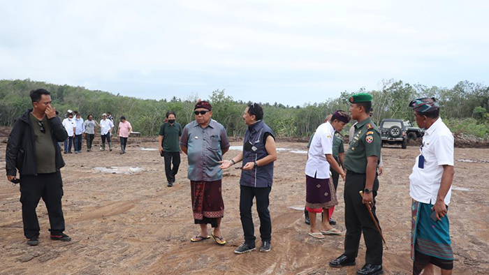 Bupati Jembrana meninjau likasi groundbreaking jalan tol gilimanuk-mengwi