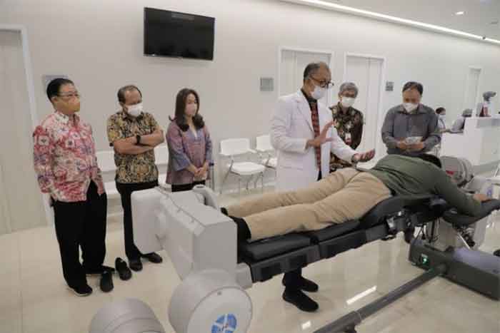 pengobatan-tulang-belakang-rs-eka-hospital