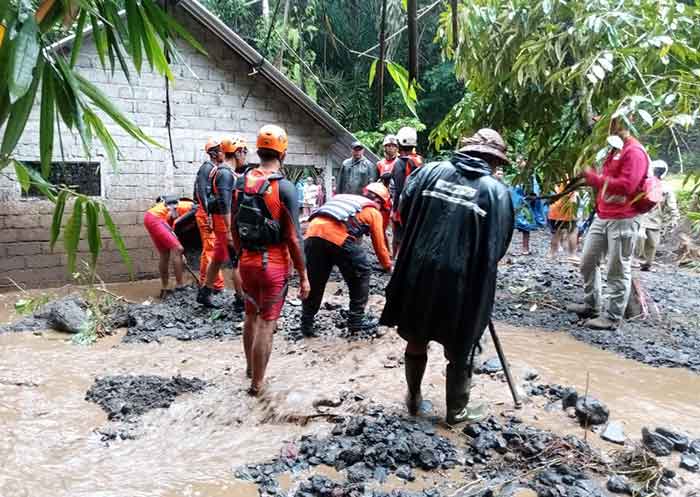 Dua Orang Tewas Diterjang Banjir di Karangasem 