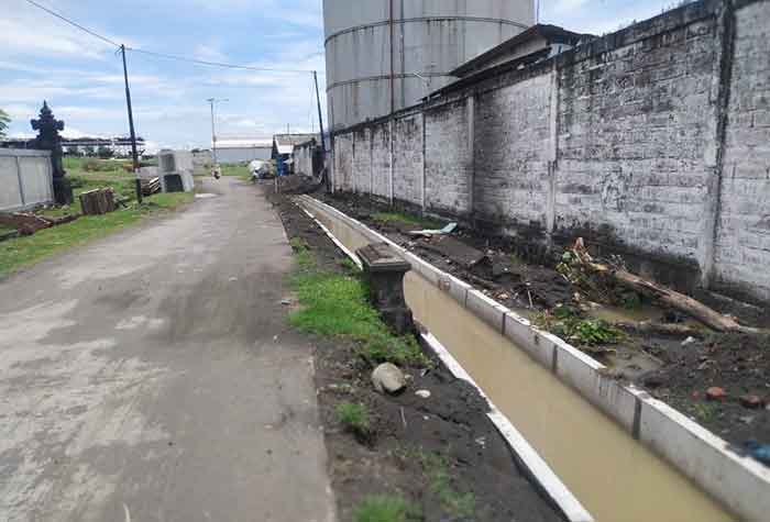 Titik langganan banjir Desa Pengambengan mulai berkurang