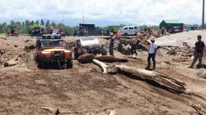 Komunitas Offroader bantu bersihkan sisa banjir bandang Jembrana