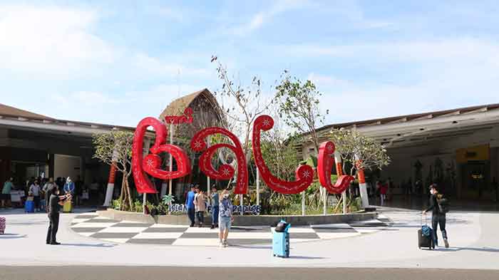 Penerbangan di Bandara Ngurah Rai…