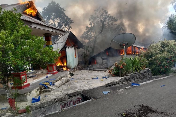 Bentrok dua warga desa kembali pecah di Kecamatan Kei Besar, Kabupaten Maluku Tenggara.