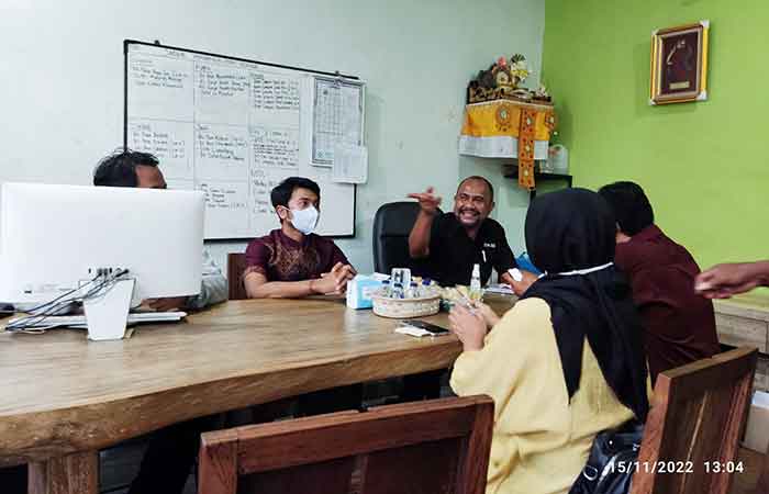 Kunjungan J2PS ke BWC melihat pengelolaan sampah plastik. (Foto: M-003)