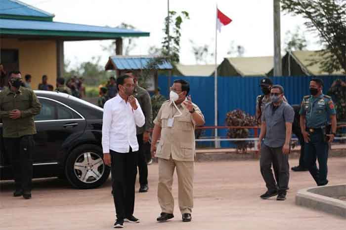 Presiden Jokowi didampingi Menteri Pertahanan Prabowo Subianto, meresmikan Rumah Sakit Modular Jenderal TNI L.B. Moerdani, di Distrik Tanah Miring Kabupaten Merauke, Papua, beberapa waktu lalu. (Foto: Dokpri. Menhan Prabowo Subianto)