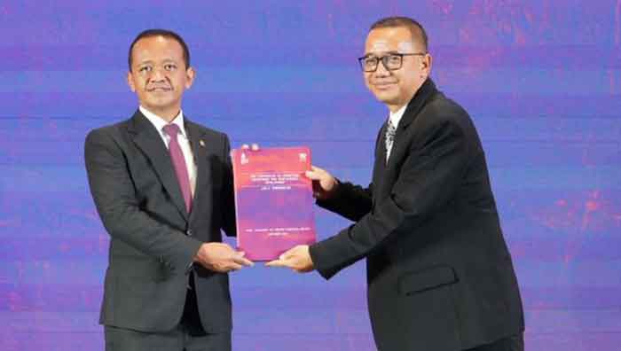 Menteri Investasi/BKPM saat perkelanan Dokumen Kompendium Bali, Nusa Dua, Senin (14/11/2022).
