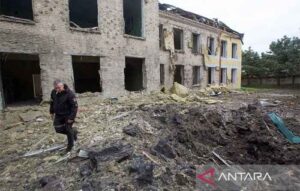 gedung-sekolah-di-ukraina-rusak-akibat-serangan-militer-Rusia