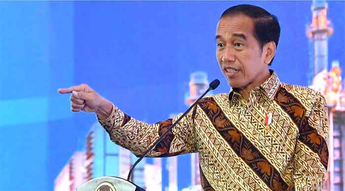Presiden Joko Widodo menyampaikan sambutannya saat membuka Rapat Koordinasi Nasional (Rakornas) Investasi Tahun 2022 di The Ritz-Carlton, Jakarta, pada Rabu, 30 November 2022.