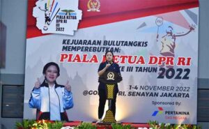puan-maharani-membuka-kejuaraan-bulu-tangkis-piala-ketua-dpr-ri