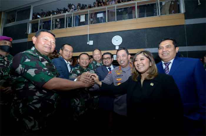 PANGLIMA-TNI