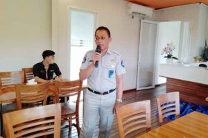 Kepala Cabang Jasa Raharja Bali, Abubakar Aljufri saat memberikan keterangan di Denpasar, Rabu (14/12/2022).