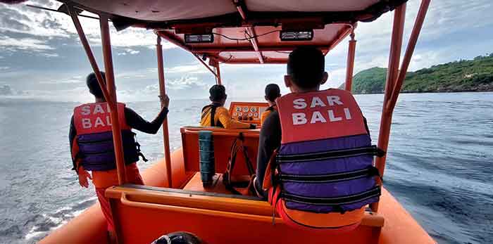 Pencarian korban di Nusa Penida oleh Basarnas