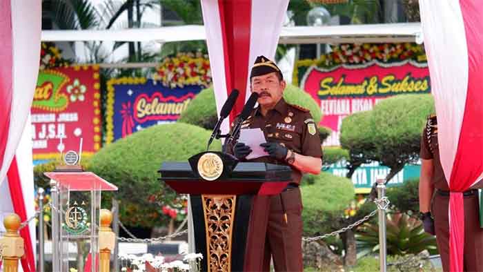 Jaksa Agung Burhanuddin saat memberikan amanat pada Penutupan Pendidikan dan Pelatihan Pembentukan Jaksa (PPPJ) Angkatan LXXIX (79) Gelombang II Tahun 2022. (Foto: ist)