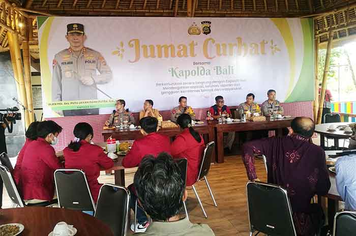 Acara Jumat Curhat yang dihadiri Kapolda Bali, Jumat (30/12/2022).
