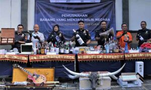 Upacara pemusnaha barang impor di Bea Cukai Ngurah Rai