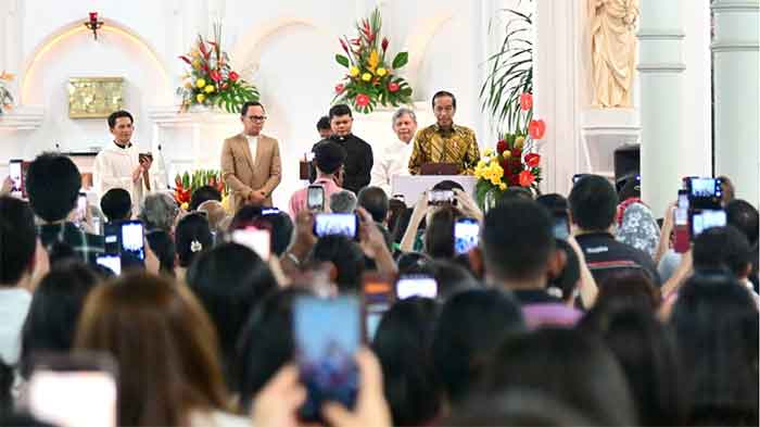 Presiden Jokowi mengunjungi sejumlah gereja yang ada di Kota Bogor, Minggu, (25/12/2022).