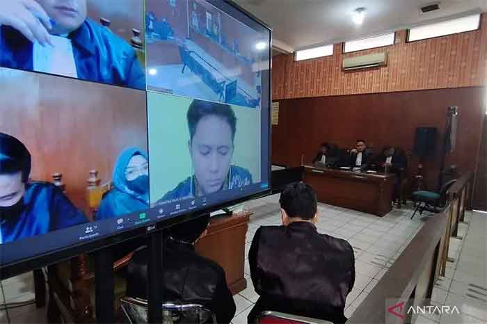 Terdakwa Doni Salmanan menjalani sidang vonis secara daring di PN Bale Bandung, Kabupaten Bandung, Jawa Barat, Kamis (15/12/2022).