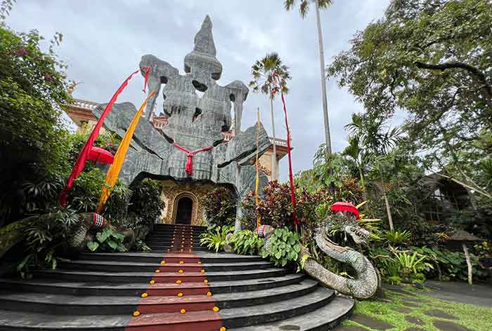 Museum Blanco yang dibangun pada tahun 1998 menempati peringkat sebagai salah satu museum paling populer di Indonesia.