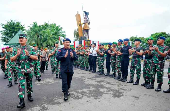 Kapolri Jenderal Pol Listyo Sigit Prabowo bersama Panglima TNI Laksamana Yudo Margono.