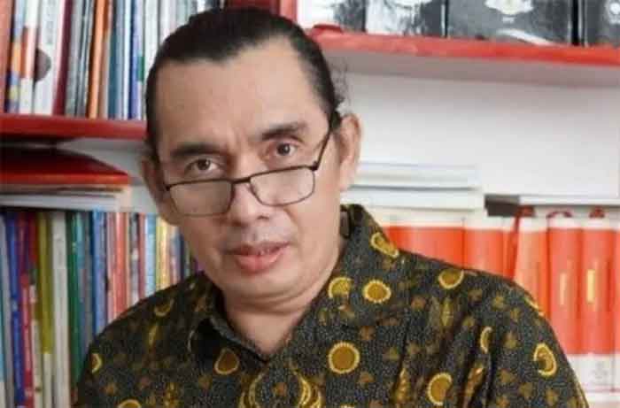 https://mataram.antaranews.com/berita/250275/azmi-ferdy-sambo-dituntut-penjara-seumur-hidup-sudah-tepat