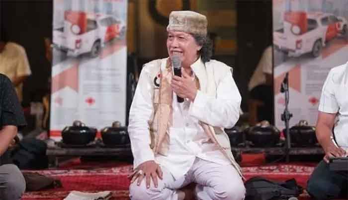 Budayawan Emha Ainun Nadjib atau Cak Nun