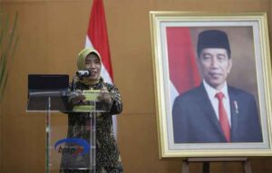 Deputi Kepala Bidang Akuntan Negara Sally Salamah sedang sambutan.