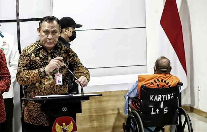 Ketua KPK Firli Bahuri memberikan keterangan pers terkait penahanan Gubernur Papua Lukas Enembe, tersangka kasus dugaan korupsi di RSPAD,