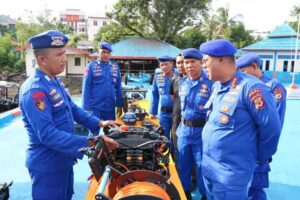 Ditpolairud Polda Maluku Gelar Alsus di dermaga Markas Polairud Ambon.