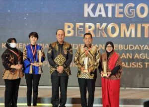 Kejaksaan Agung Terima Penghargaan sebagai Lembaga yang Konsisten Memberikan Kontribusi dalam Pelaksanaan RAN PE
