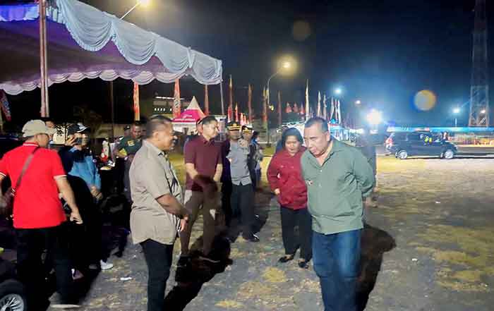 Bupati Jembrana bersama Forkomindo saat memantau arus mudik di pelabuhan Gilimanuk. (Foto: M-011)