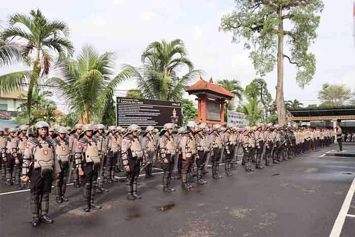 Latihan pengendalian massa (Dalmas) pada hari ini Selasa, (9/5/2024) pagi 08.30 dalam rangka antisipasi Konflik Sosial menjelang Pemilu 2024.