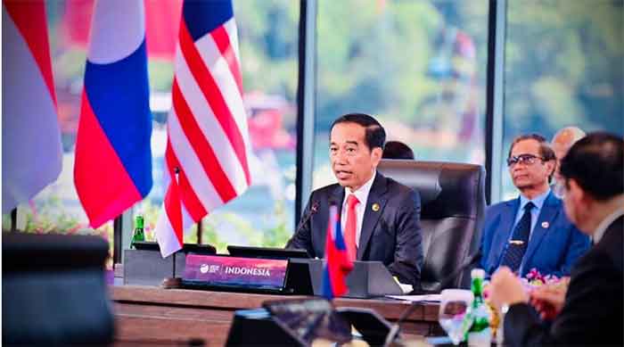 Presiden Joko Widodo secara resmi membuka perhelatan puncak Konferensi Tingkat Tinggi (KTT) ke-42 ASEAN yang digelar di Ballroom Komodo, Meruorah Convention Center, Labuan Bajo, Kabupaten Manggarai Barat, Provinsi Nusa Tenggara Timur, Rabu, 10 Mei 2023.