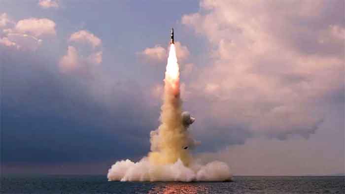 Roket Satelit Korea Utara Jatuh ke Laut