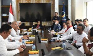 Anggota Komisi IX DPR RI Irma Suryani saat menerima aspirasi beberapa organisasi profesi bidang kesehatan di Gedung Nusantara I, Senayan Jakarta, Senin (5/6/2023). (Foto: Parlementaria/Jaka/Man)