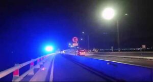 Lampu strobo terpasang di Jalan Tol Bali Mandara
