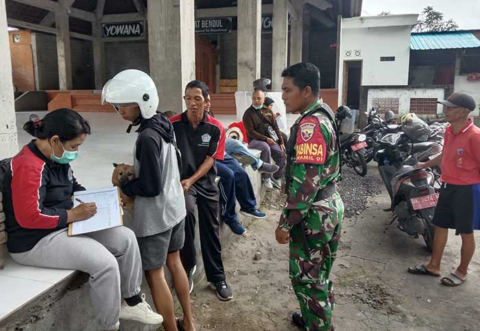 Ratusan Ekor Anjing dan Kucing di Klungkung Berhasil Divaksin