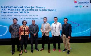 VIDA-x-XL-Axiata---(ki-ka)-Muhammad-Irwan-Setyawan,-Sati-Rasuanto,-Feby-Sallyanto,-Adrian-Anwar,-Brian-Cakra,-Pribadi-Hasto-Kusumo