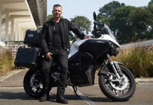 Roman Nedielka dengan Motor Zero DSR/X.