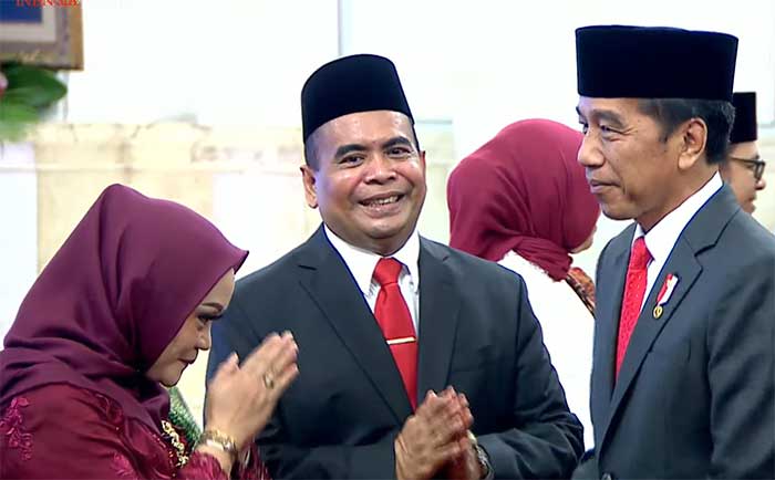 Presiden Jokowi saat melantik menteri dan wakil menteri di istana negara Jakarta, Senin (17/7/2023). (Foto: Screenshoot kanal youtube Sekretariat Presiden)