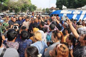 Bupati Tegaskan Revitalisasi untuk kepentingan pedagang dan pembeli. (Foto: M-011)