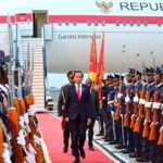 Presiden Jokowi tiba di Bandar Udara Internasional Maputo, Republik Mozambik, pada Selasa, 22 Agustus 2023 sekira pukul 17.00 waktu setempat (WS) atau pukul 22.00 WIB. (Foto: BPMI Setpres/Muchlis Jr)