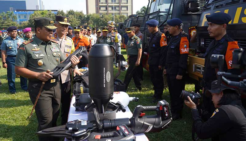 Pangdam Brawijaya Hadiri Apel Gelar…