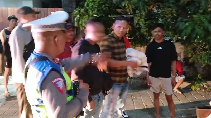 Dua Pria Ditebas Enam Orang Bertopeng di Gang Garuda Rabu Dini Hari